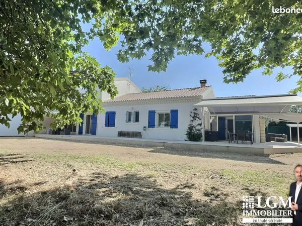Maison 8 pièces 198 m²