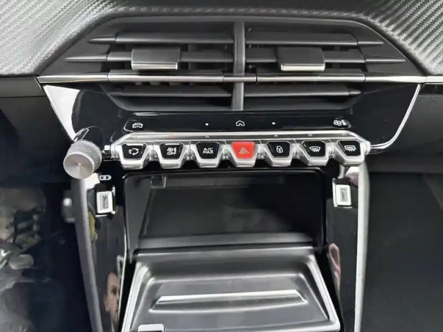 Peugeot 208 hybrid 110 e-dcs6 — photo 63