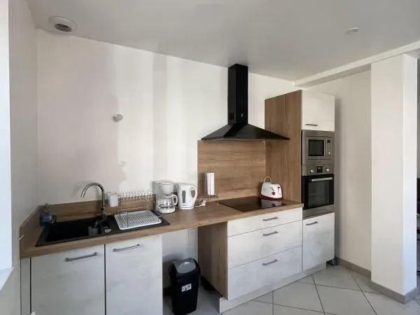 REF 12788 - 14 AVENUE DE LA MAIRIE - STUDIO MEUBLE EN RDC