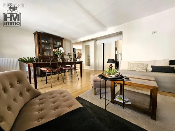 Maison 10 pièces 215 m²