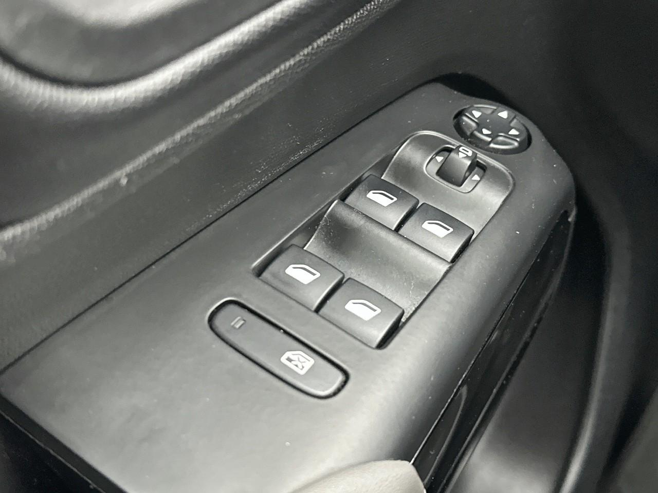 Citroën C5 Aircross hybride rechargeable 225 s&s e-eat8 c-series — photo 15