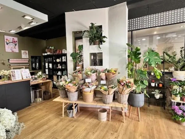 Local commercial 2 pièces 90 m²