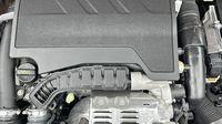 Peugeot 2008 1.2 PureTech 130ch S&S GT EAT8 — photo 20