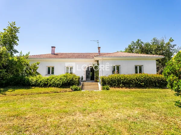 Maison 8 pièces 267 m²