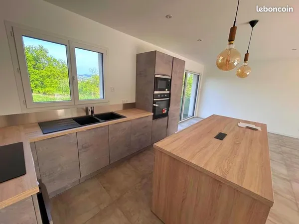 Villa 5 pièces 148 m²
