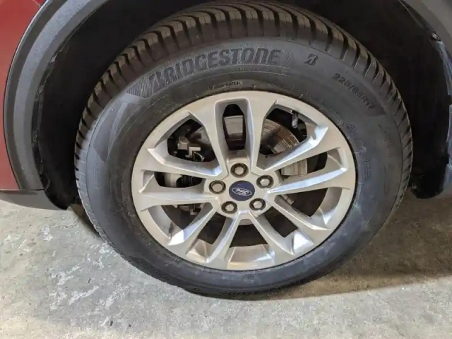 Ford Kuga 2.5 duratec 225ch phev titanium bva — photo 19