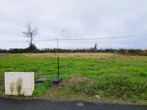 Terrain 476 m²