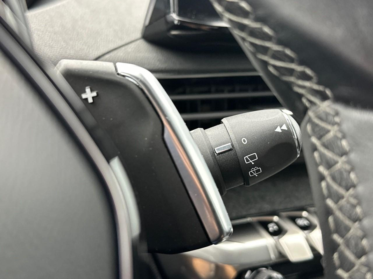 Peugeot 3008 puretech 130ch s&s eat8 allure pack — photo 18