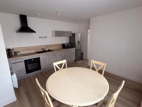 Appartement T 2 Laval centre