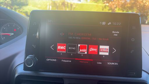 Peugeot Rifter Long 1.5 BlueHDi 130 EAT8 - GT Line – 2020 – 92688 km – Diesel – Boîte Automatique — photo 21