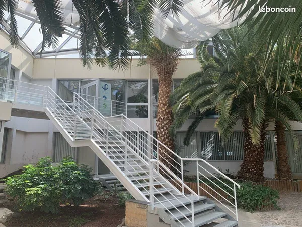 Bel ensemble de bureaux