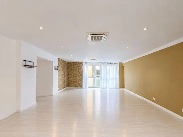 Appartement 5 pièces 147 m²