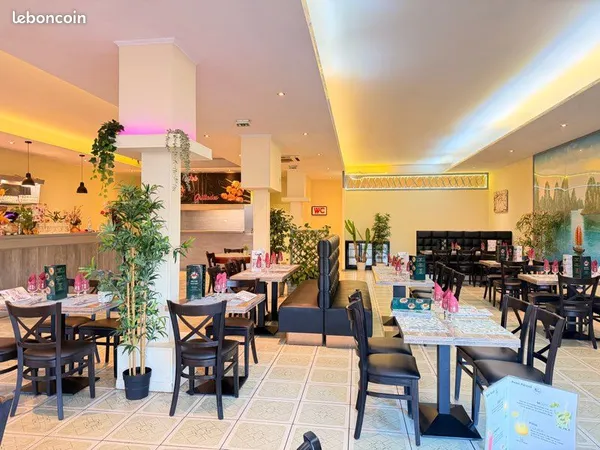 Chateaurenard - Fonds de commerce - 240m2-Licence IV- Parking- Terrasse