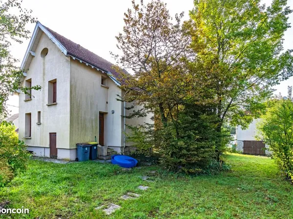 Maison 2 pièces 158 m²