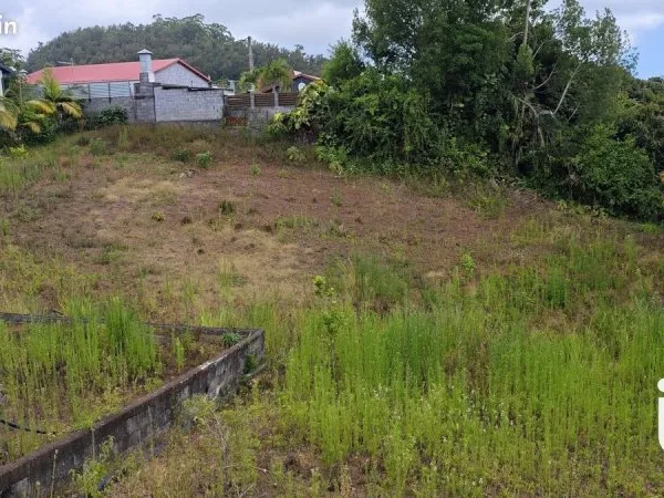 Terrain 1080 m² Le Tampon