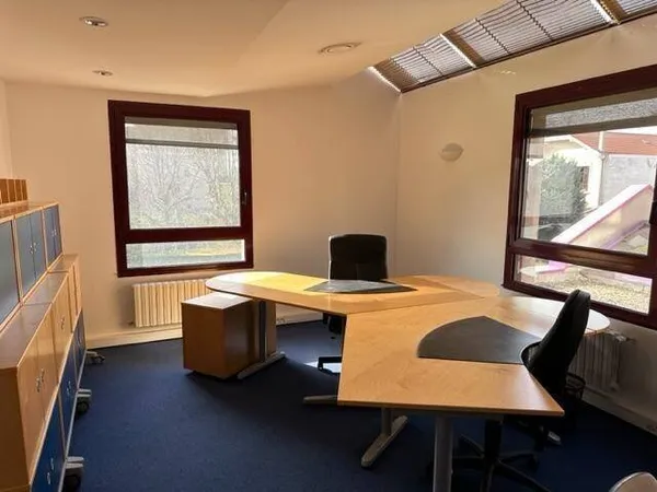 Local 348 m²