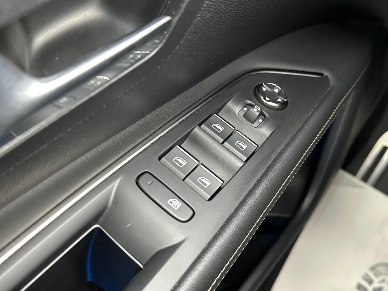 Peugeot 3008 hybrid 225 e-eat8 gt — photo 15