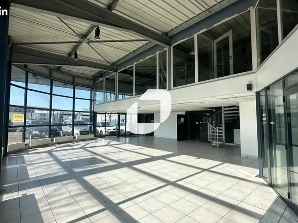 Local d'activité 646 m²