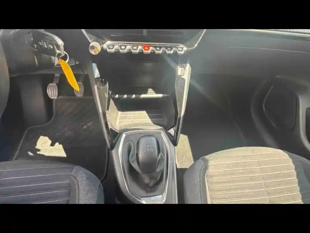Peugeot 208 1.2 puretech 75ch s&amp;s active pack — photo 14