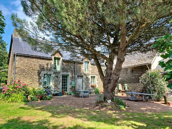 Maison 10 pièces 240 m²