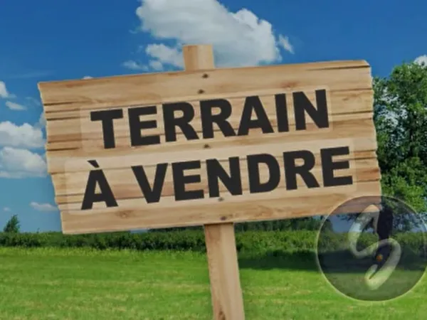 Terrain 715 m²