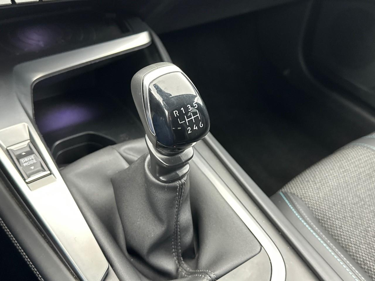 Peugeot 308 sw puretech 130ch s&s bvm6 allure pack — photo 32