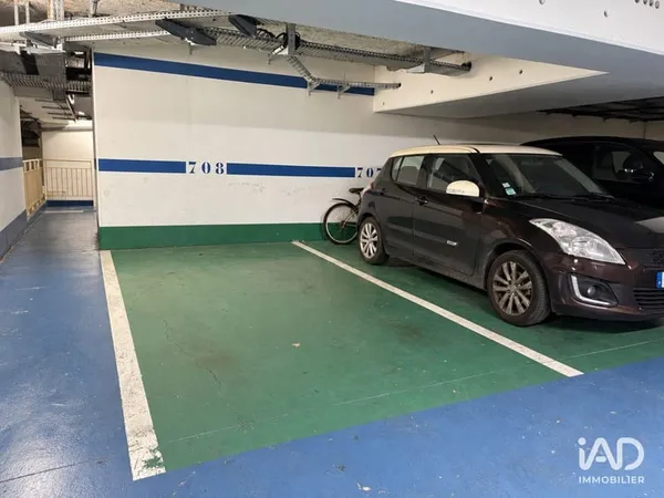 Parking 12 m²