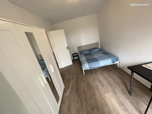 Chambre meublée dans colocation de jeunes frontaliers à 3 min de la gare - Thionville centre