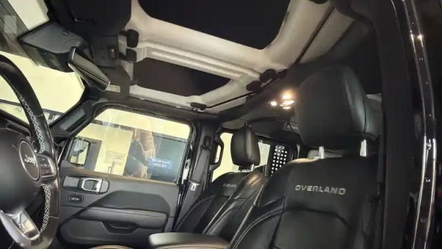Jeep Wrangler unlimited 4xe 2.0 l t 380 ch phev 4x4 bva8 — photo 13