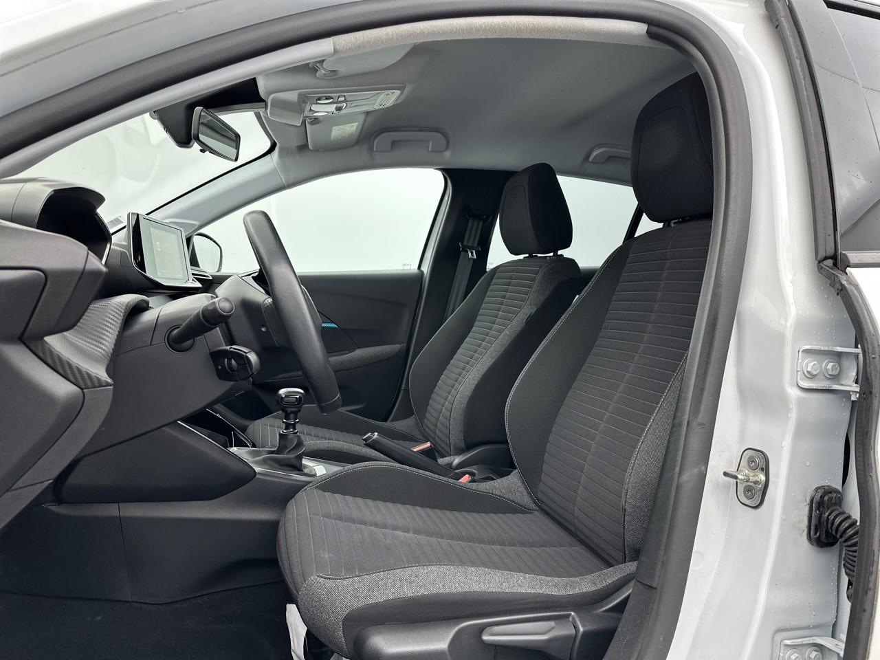 Peugeot 208 puretech 100 s&s bvm6 style — photo 9