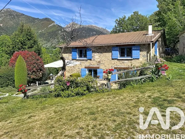 Maison 6 pièces 156 m²