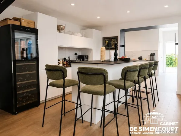 Loft/atelier/surface 3 pièces 135 m²