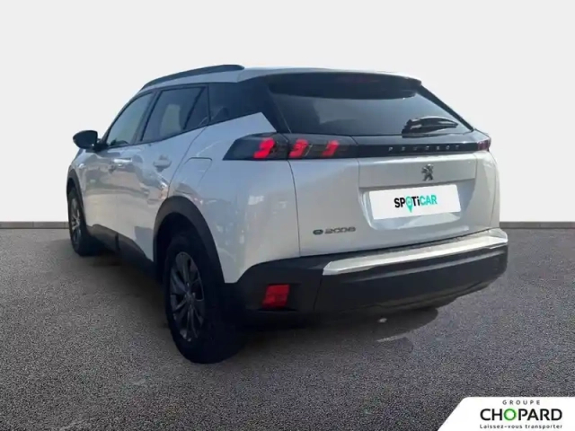 Peugeot 2008 electrique 136 ch — photo 7