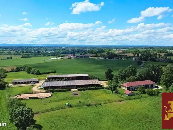 Propriété 6 pièces 102 m²