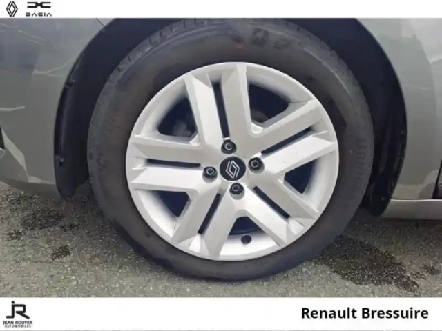 Renault Clio 1.0 tce 90ch evolution — photo 8