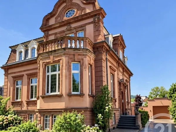 Maison 8 pièces 258 m²