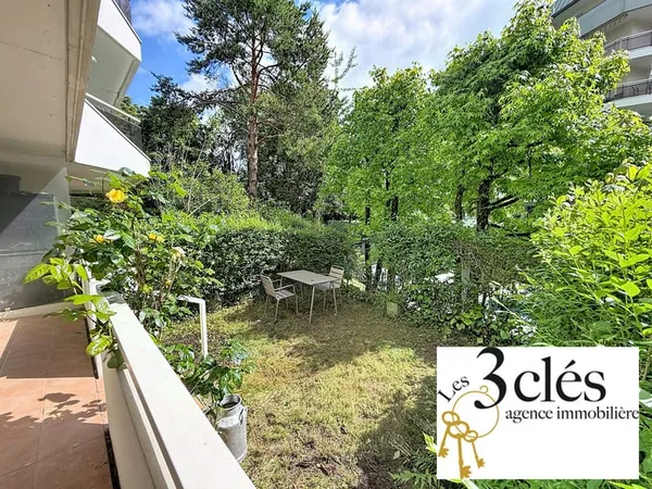 T2 de 37 m2 avec cave et rez jardin