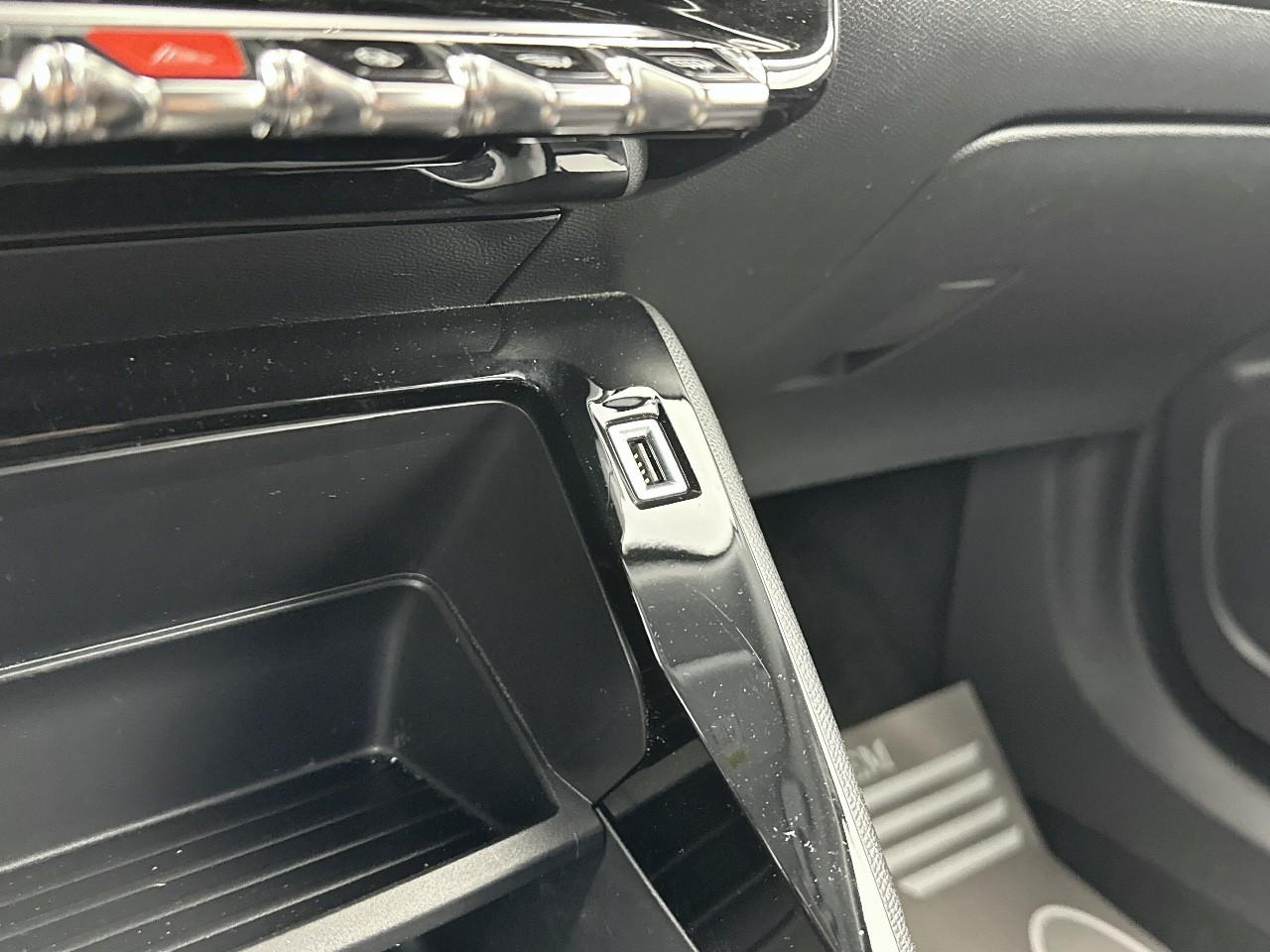 Peugeot 2008 puretech 130 s&s eat8 style — photo 28