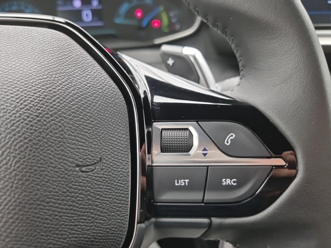 Peugeot 2008 hybrid 145 e-dcs6 style — photo 23