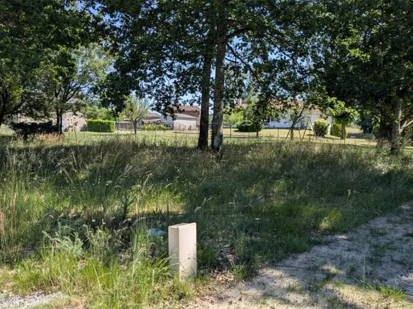 Terrain 1764 m²