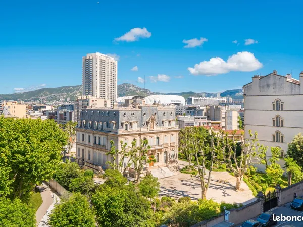 Particulier vend Marseille 8ème Carré d'Or T5 familial 118 m² : 535.000 euros
