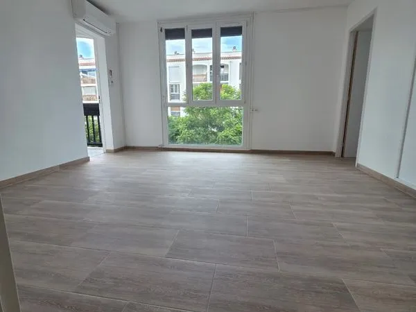 A LOUER appartement 3 chambres, clim