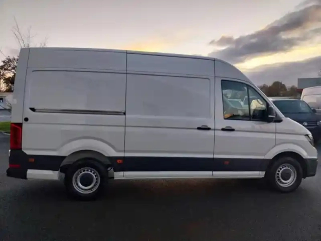 Volkswagen Crafter fg 35 l3h3 2.0 tdi 140ch business traction — photo 8