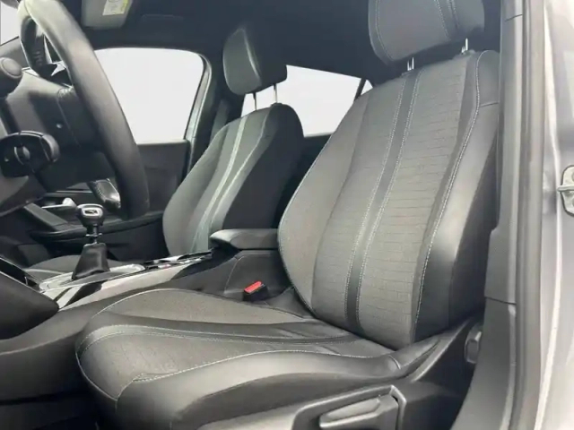 Peugeot 2008 puretech 130 s&amp;s bvm6 — photo 11
