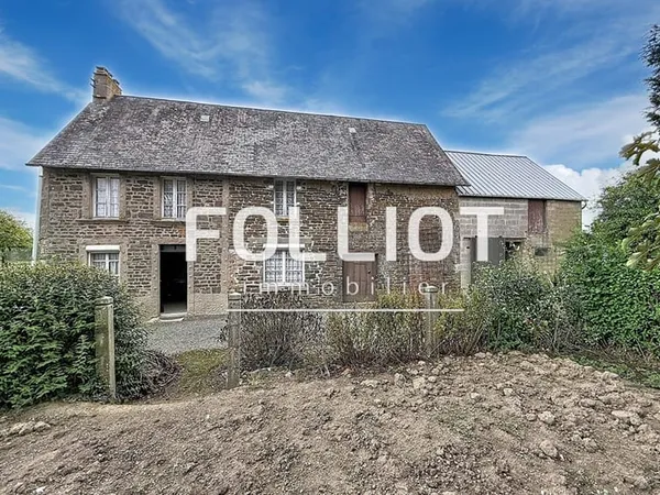 A VENDRE Maison avec terrain 50 000m² - Torigny Les Villes