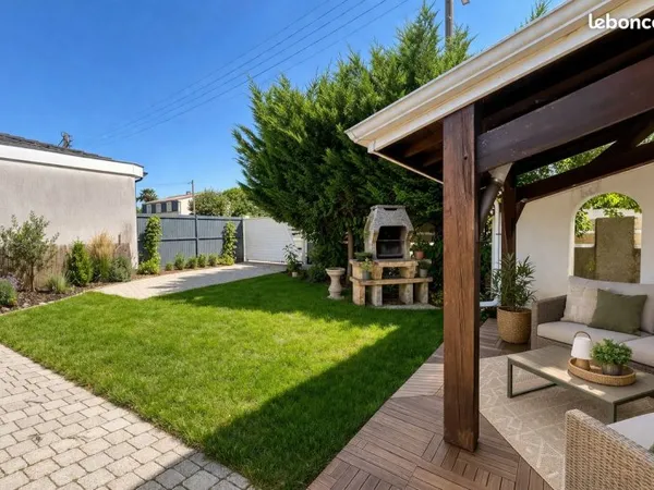 Maison Capeyron 150m2 4 ch Jardin