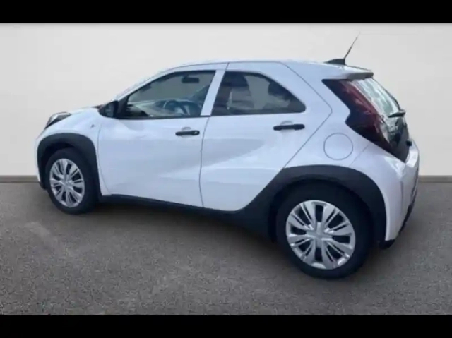 Toyota Aygo X 1.0 vvt-i 72ch active business my23 — photo 12