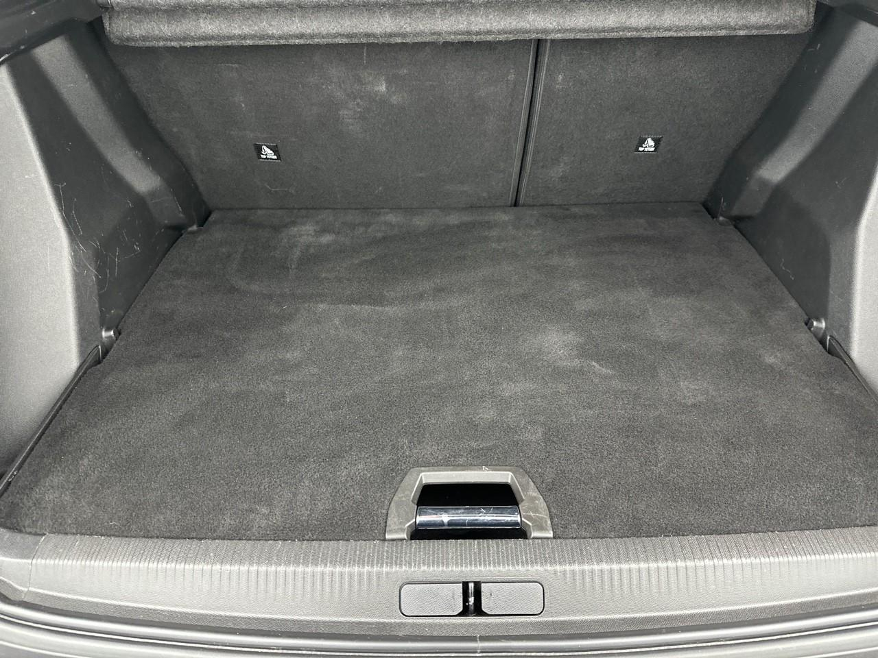 Peugeot 2008 puretech 130 s&s eat8 allure pack — photo 6