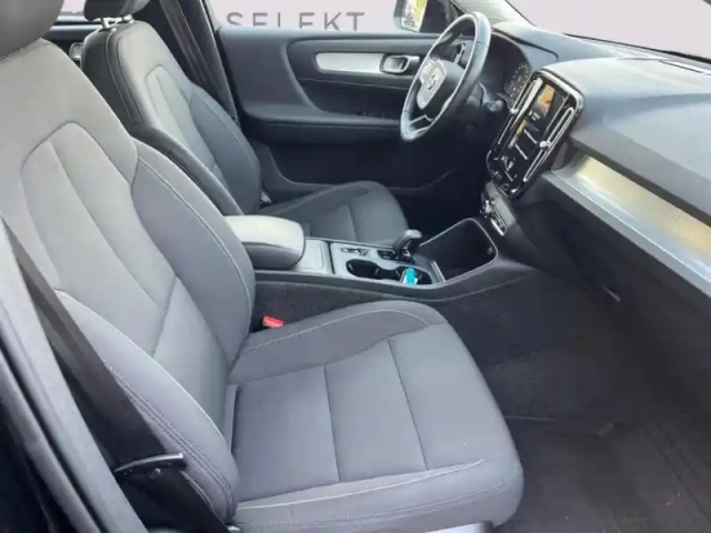 Volvo Xc40 t2 129ch business geartronic 8 — photo 9
