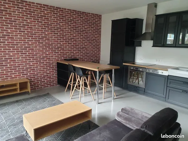 T2 meublé en rez-de-jardin — 48,35 m² + terrasse 27,85 m² + 1 parking